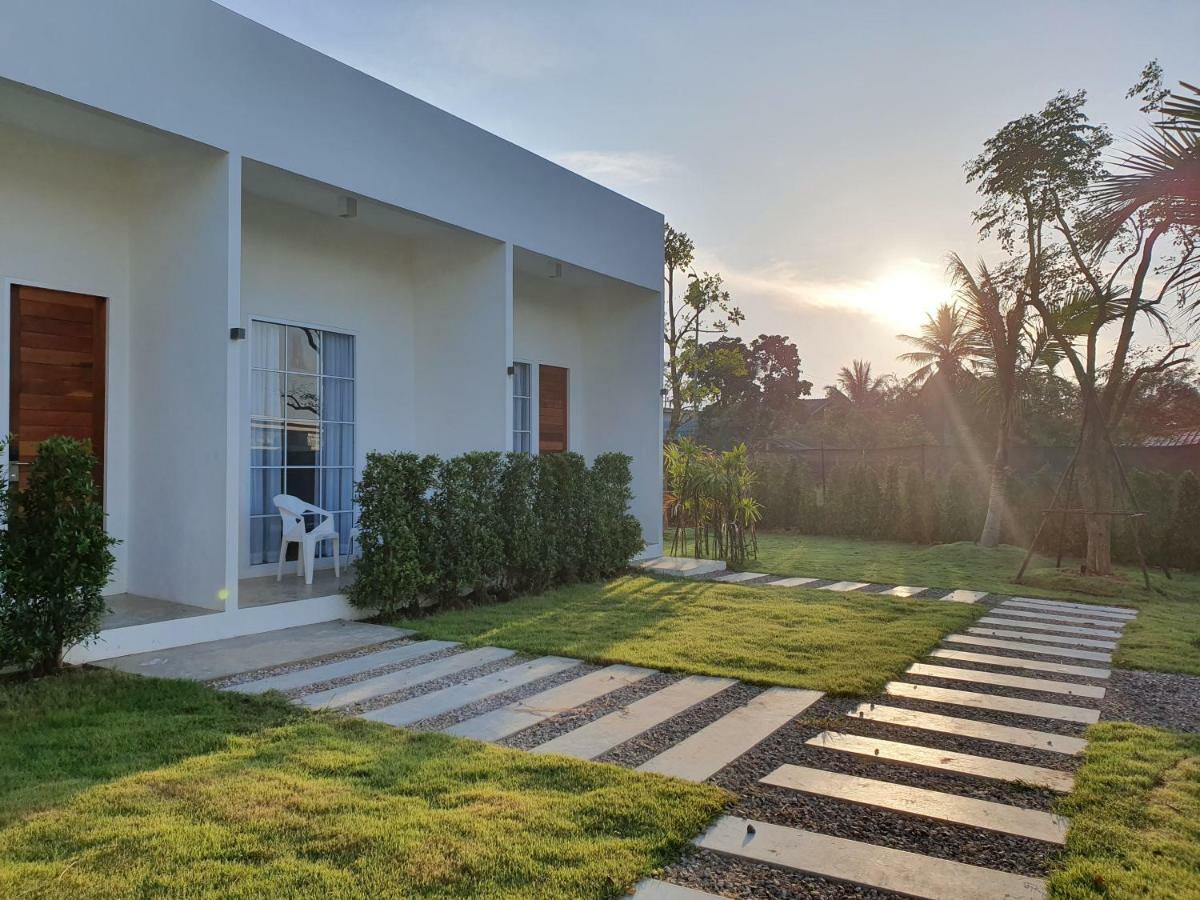 Meet Boutique Resort Surat Thani Buitenkant foto